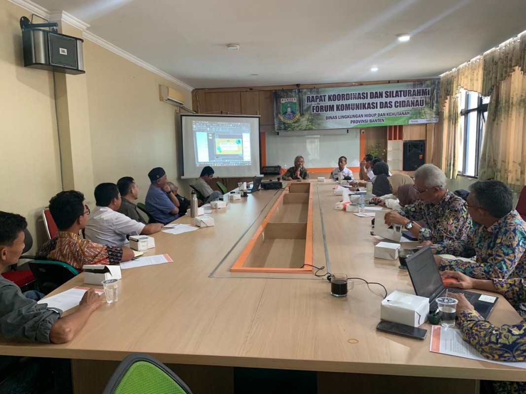 Rapat koordinasi dan silahturahmi forum komunikasi Daerah Aliran Sungai (DAS) cidanau di Dinas Lingkungan Hidup dan Kehutanan.