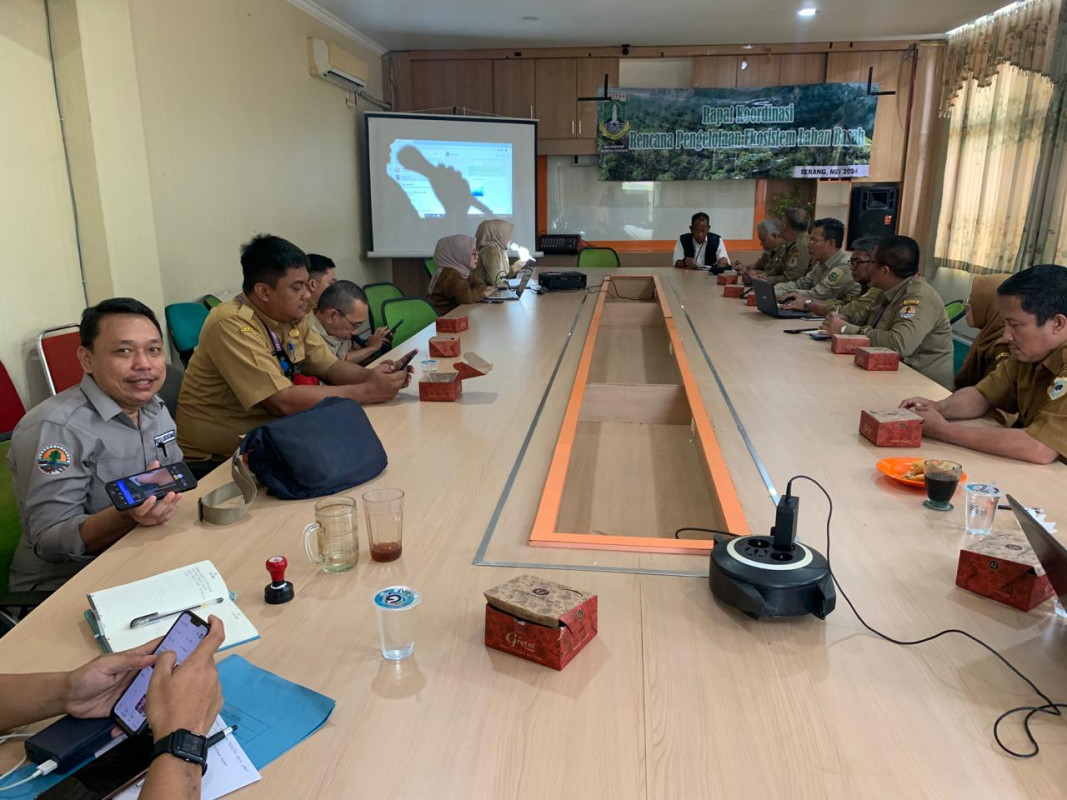 Rapat koordinasi Rencana Pengelolaan Ekosistem Lahan Basah provinsi banten di Dinas Lingkungan Hidup dan Kehutanan Provinsi Banten.