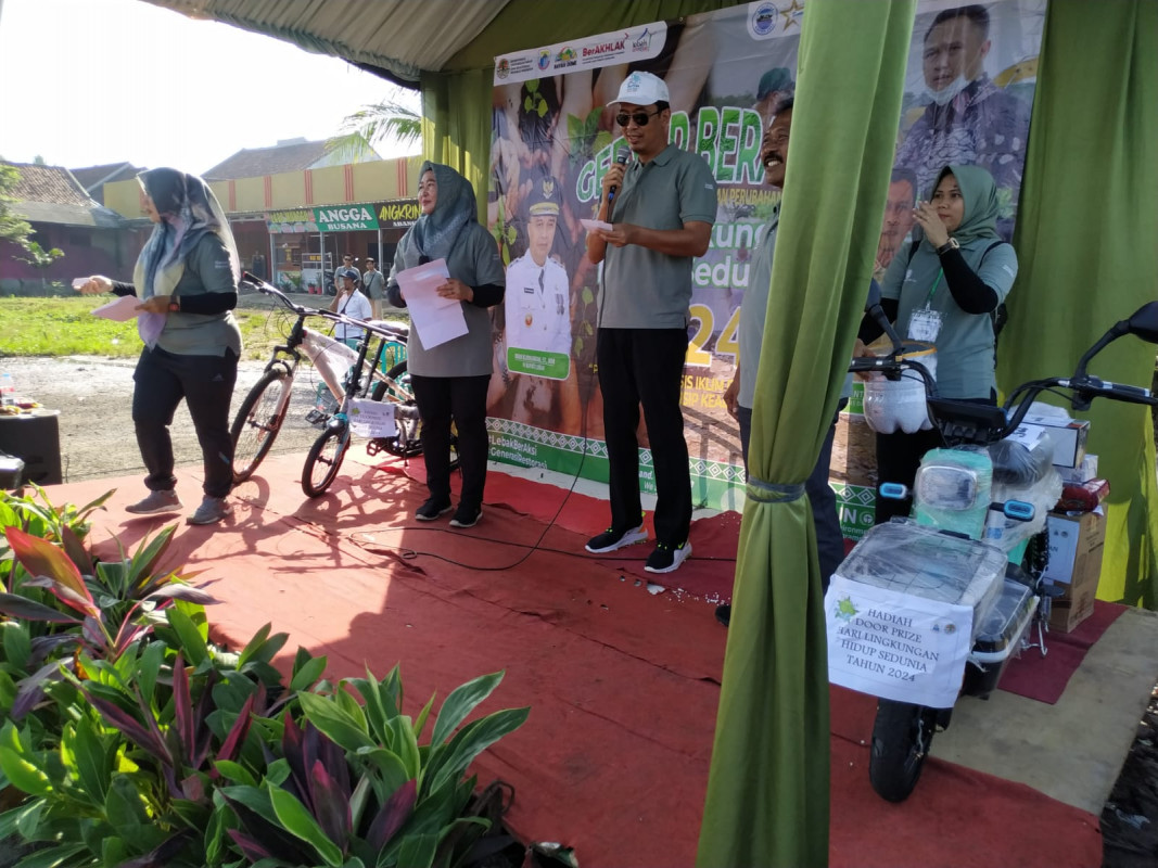 Dinas lingkungan hidup dan kehutanan provinsi banten mengadakan  Acara Memeringkati Hari Lingkungan Hidup Sedunia di tingkat Kabupaten  Lebak