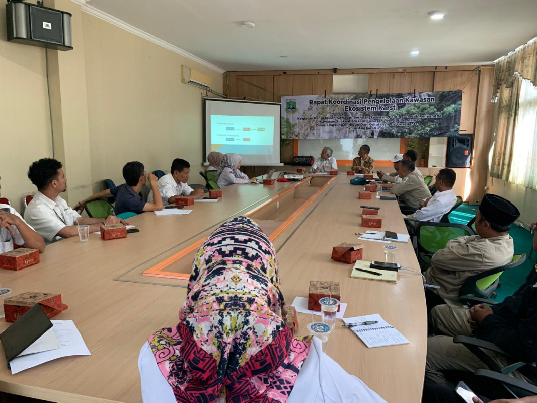 Rapat koordinasi pengelolaan kawasan Ekosistem KARST di Dinas Lingkungan Hidup dan Kehutanan Provinsi Banten