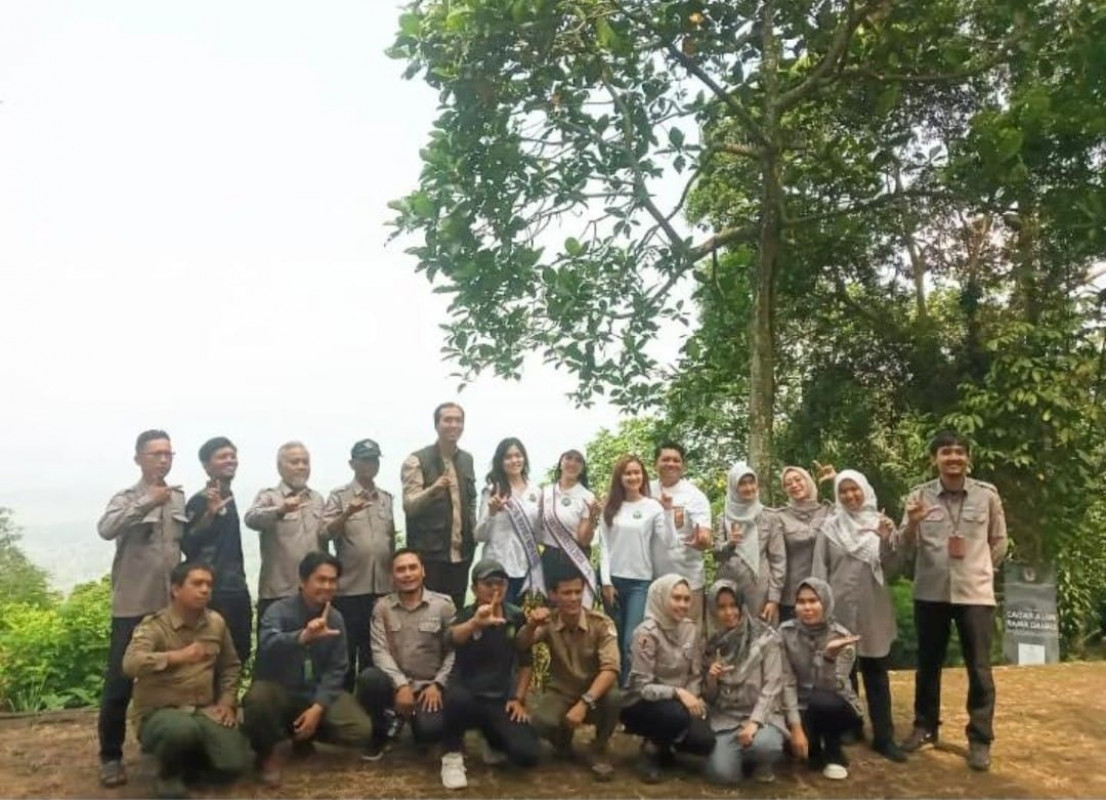 Kementerian Lingkungan Hidup dan Kehutanan Republik Indonesia melalui cagar alam rawa danau dengan Dinas Lingkungan Hidup dan Kehutanan Provinsi Banten mengajak masyarakat ikut berjuang Menjaga kehidupan manusia dengan Penanaman 100 bibit pohon di Kawasan