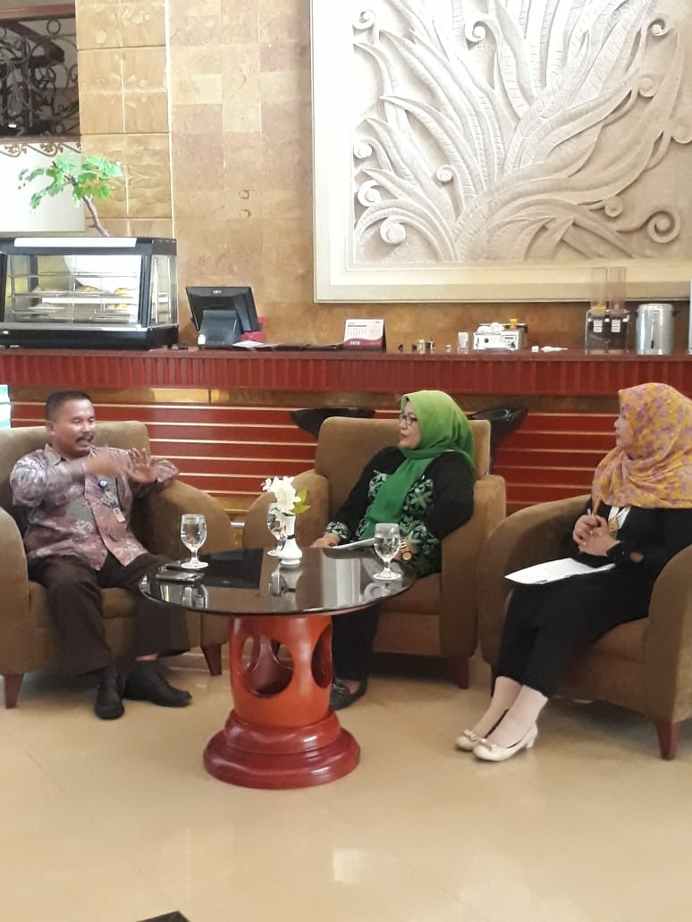 Dialog publik dengan tema Pengembangan dan Pengelolaan Tahura sebagai Kawasan Perlestarian Alam Hotel Ledian