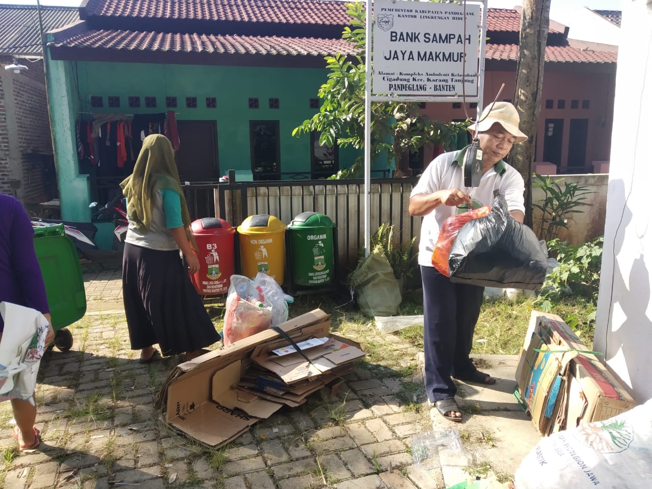 Kegistan PKSM an.Lia Muncul Pandeglang ( Bank Sampah Jaya Makmur )