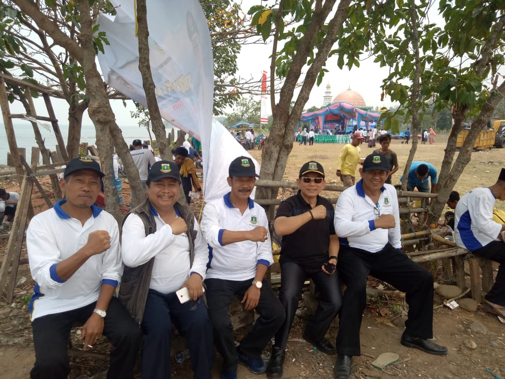 Gerakan Bersih Pantai dan Laut Pasauran- Cinangka