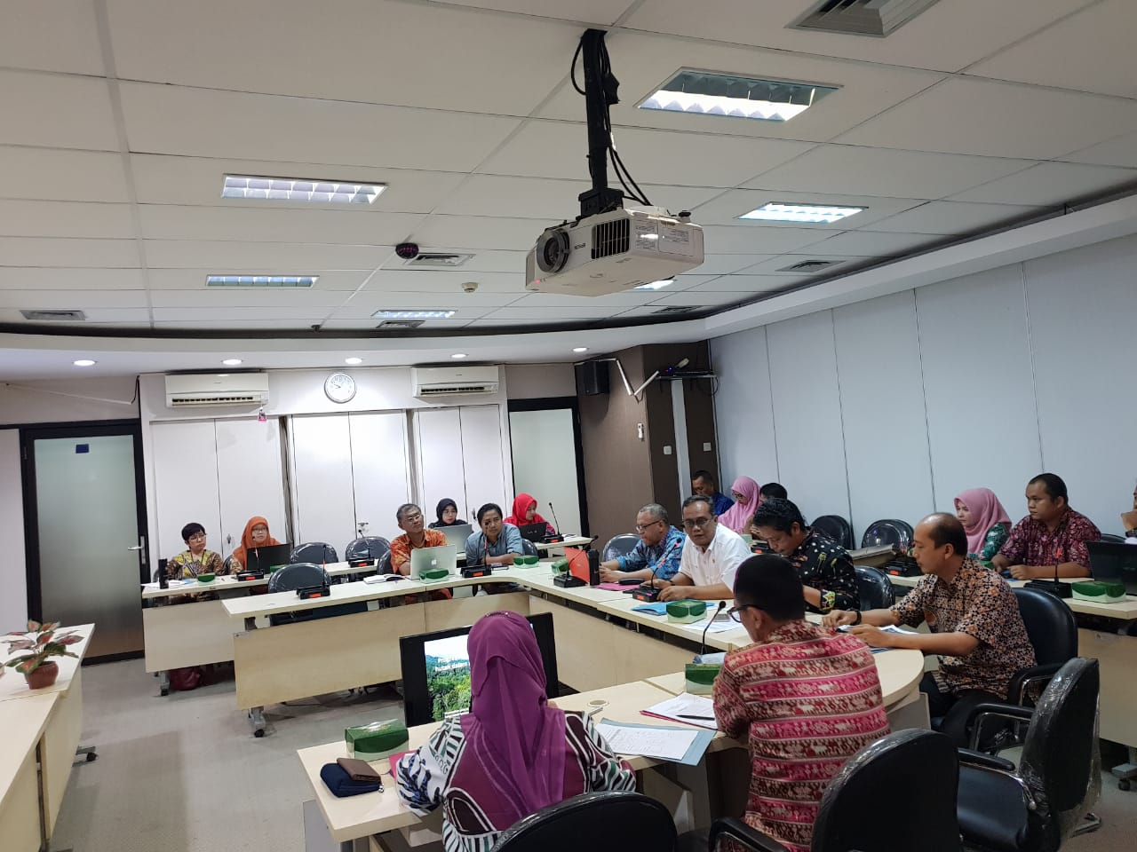 Rapat Progres Perubahan Fungsi Kawasan Hutan Untuk Perluasan Tahura Banten Dikantor Kementrian LHK