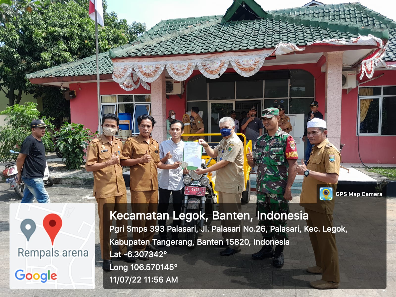 Penyerahan Cator ke Bank Sampah Wilayah Kab. Tangerang Bersama Komisi IV