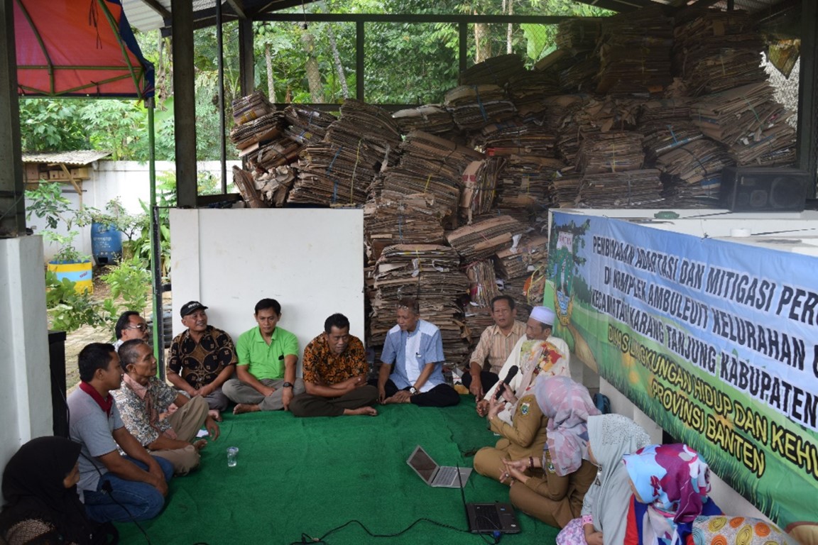 Pembinaan Adaptasi Dan Mitigasi Perubahan Iklim Di Komplek Ambuleuit Kabupaten Pandeglang